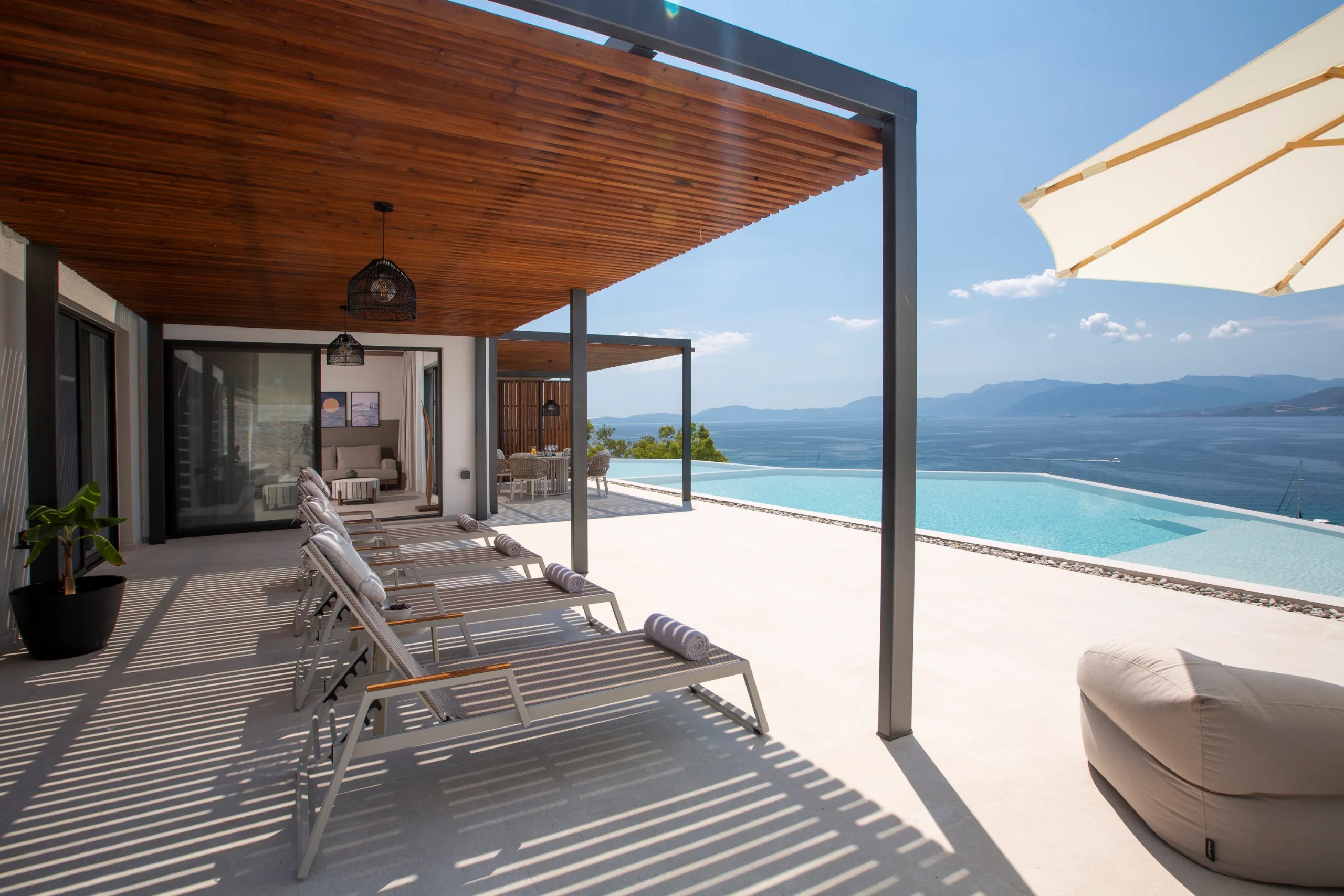 ZOE Sea View Villas